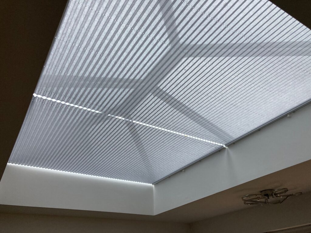 Large roof window blinds