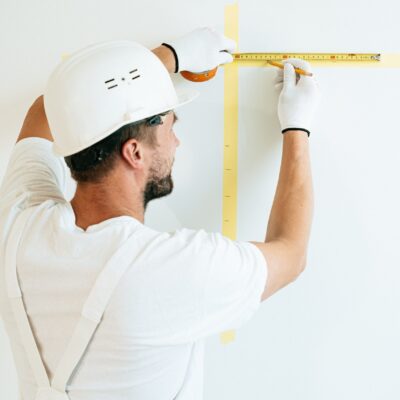 Professional installer for blinds and curtains