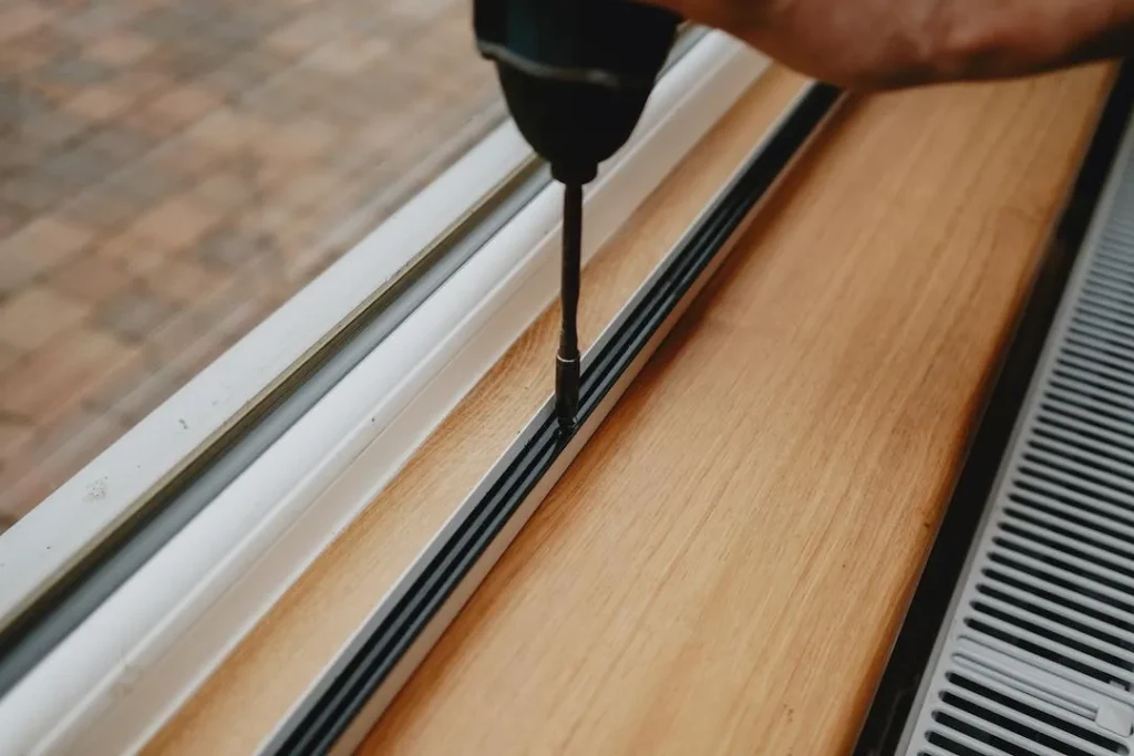 If you're looking for Blind Screen in Retford, we're the people you need. In the charming town of Retford and its surrounding villages, finding high-quality window coverings is crucial for every homeowner. We are proud at blindsrus.co.uk to be the official partners of Blind Screen, offering you exceptional blind screen installation services. Our goal is to enhance your living spaces, ensuring that they are not only visually appealing but also provide the comfort and privacy you deserve.